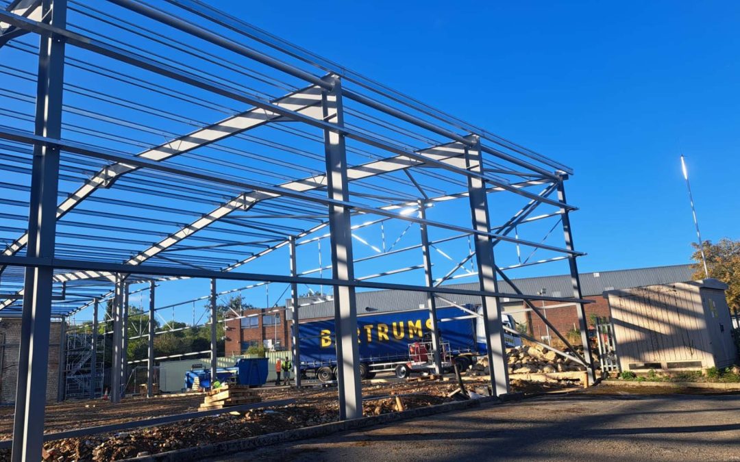 Aluminum fabrication structure combining strength and lightweight design in modern building construction